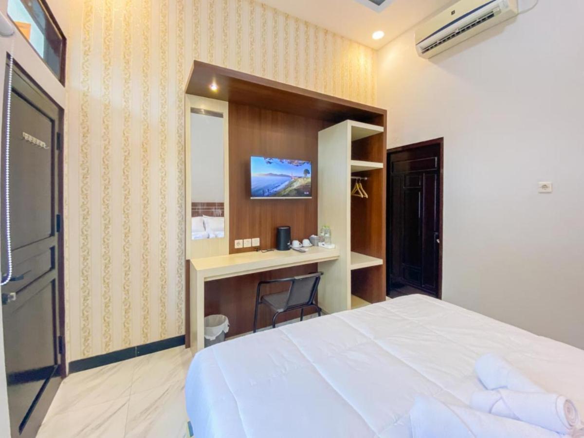 מלון Reddoorz @ Jalan Nyai Enat Sampit מראה חיצוני תמונה